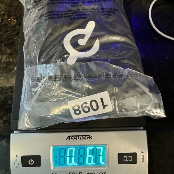 2/$20   PELOTON Reach 100 Classic Short Sleeve Unisex - Black - Picture 11 of 11